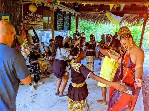 what element of garafuna dance is extraordinary? Garafuna drumming often carries the rhythm and heartbeat of the community.